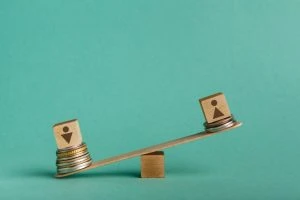 Scale shows difference between more and less change