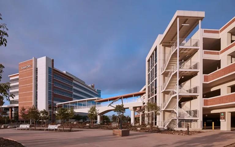 Scripps Clinic attached to multilevel parking garage
