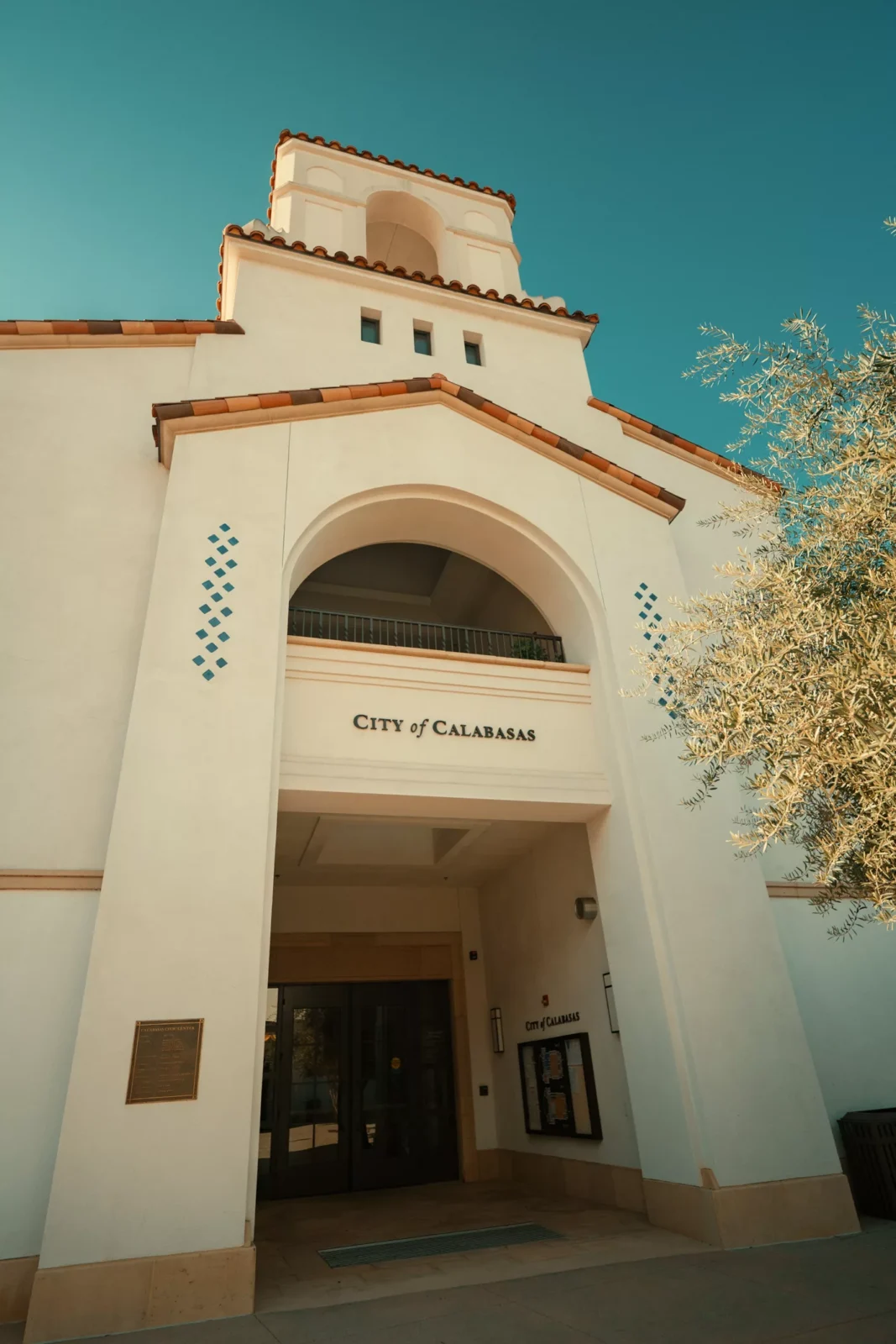 City of Calabasas Partners with Frogparking for Smart Parking Solutions