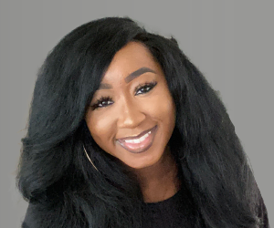 Akua Asomaning Headshot