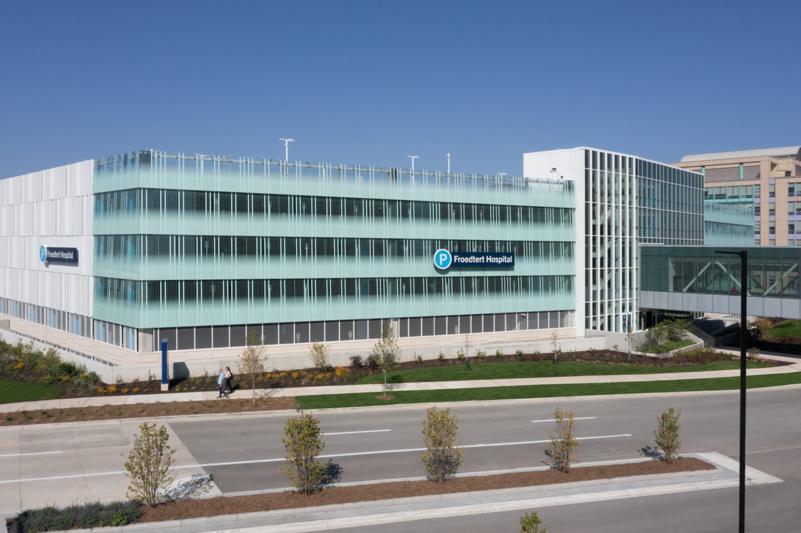 Froedtert Hospital Unveils Six-Level Parking Structure Featuring Stunning Glass Fa&ccedil;ade