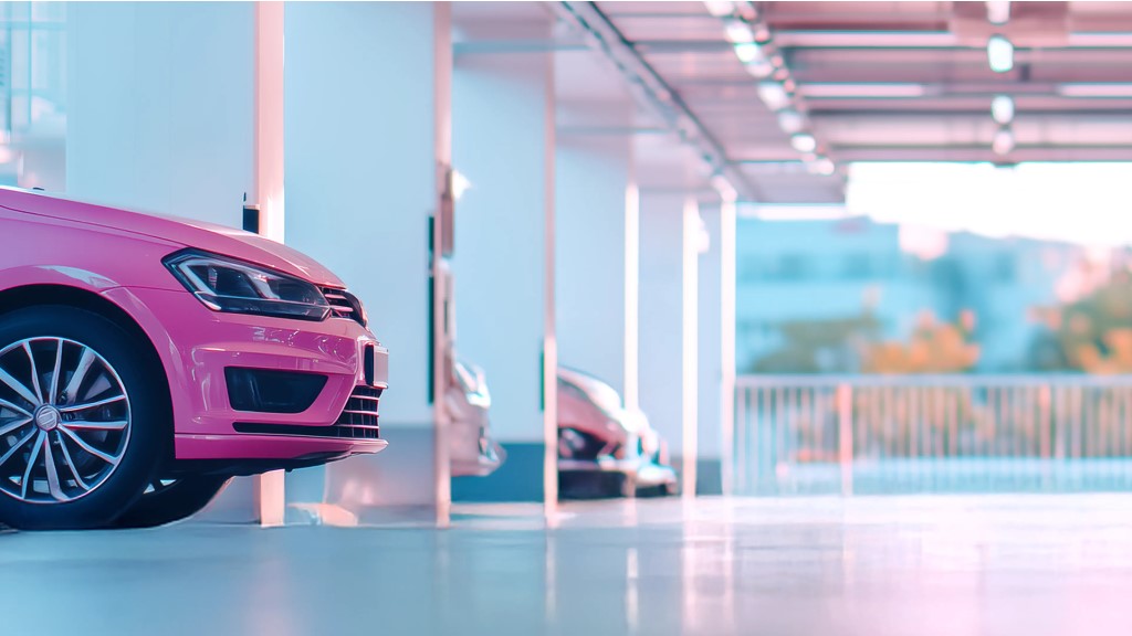 Arrive PR photo, picture of pink car